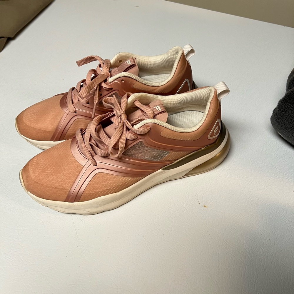 Pink Fabletics running shoe size 8